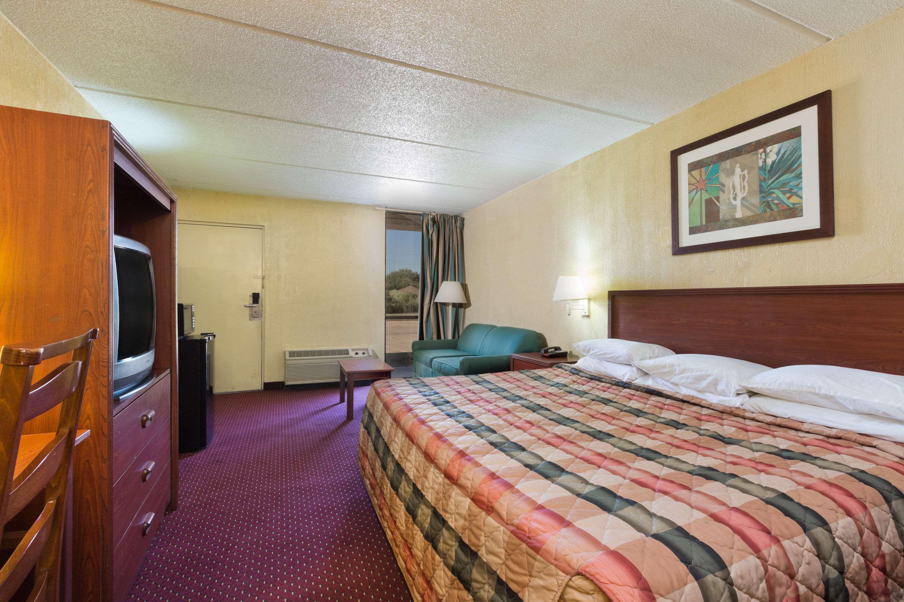 Knights Inn Brenham Zewnętrze zdjęcie